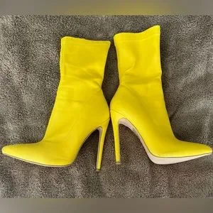 Yellow Diamonds